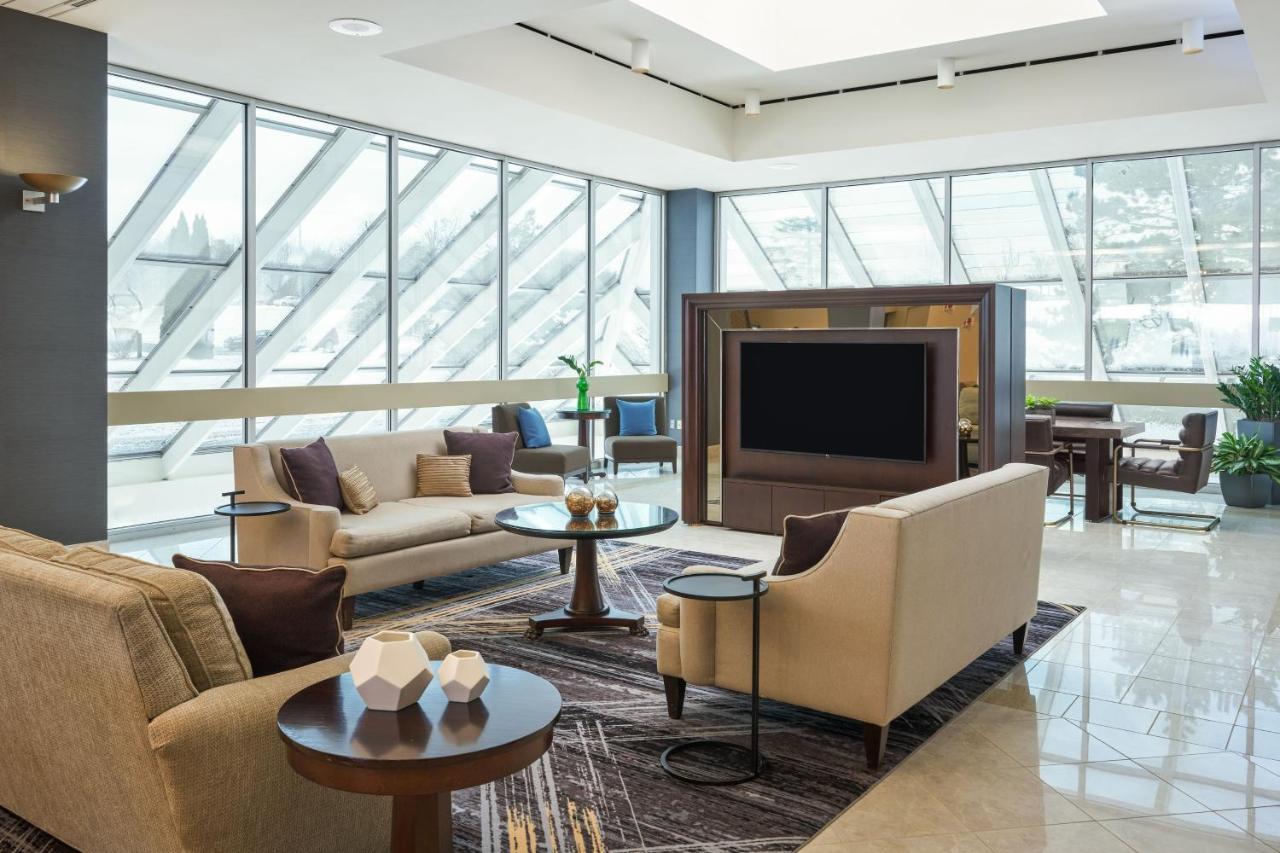 Sheraton Detroit Novi Bagian luar foto