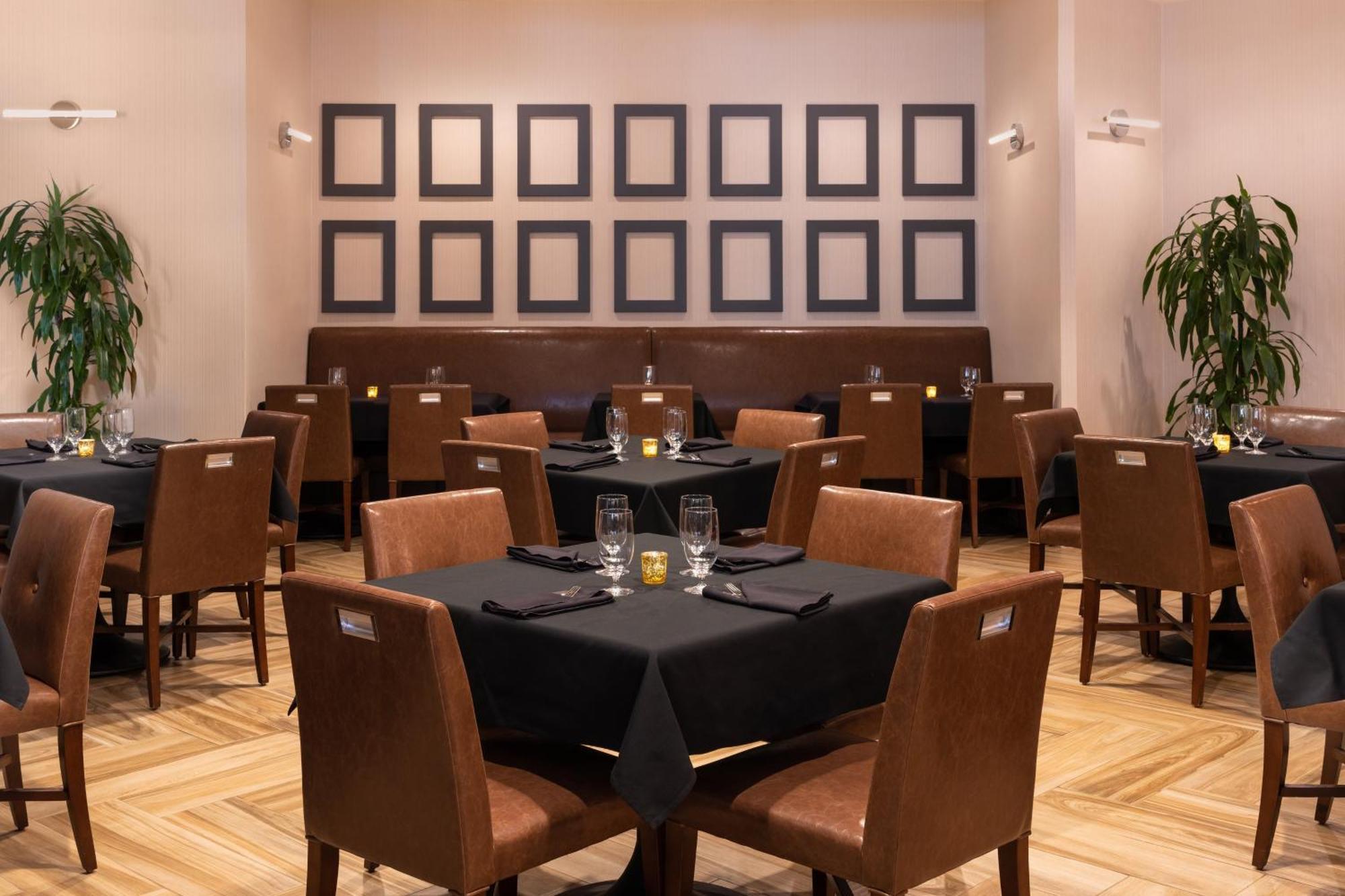 Sheraton Detroit Novi Bagian luar foto