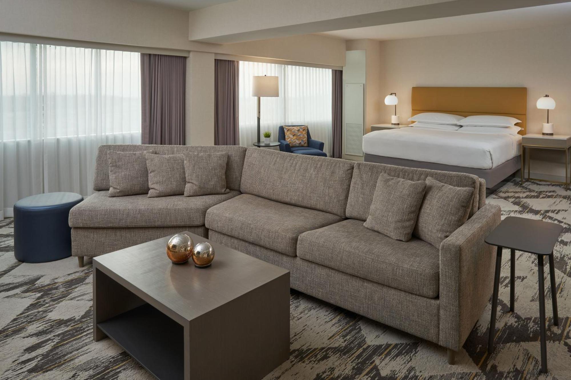 Sheraton Detroit Novi Bagian luar foto