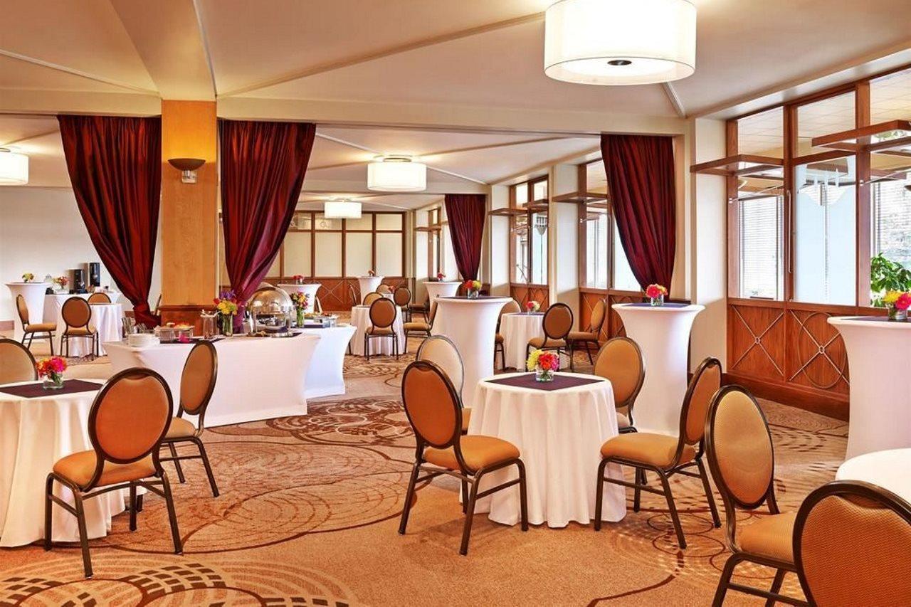 Sheraton Detroit Novi Bagian luar foto