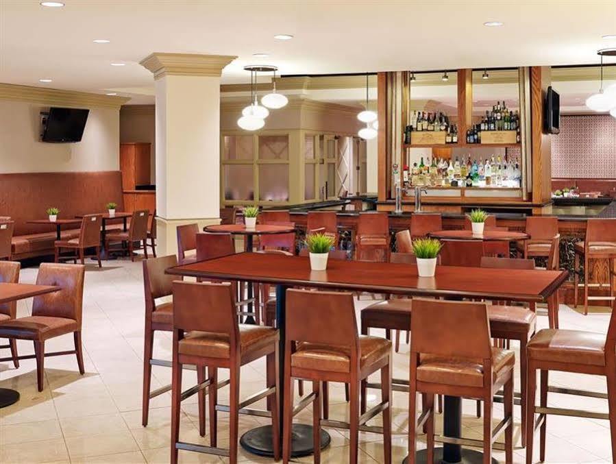 Sheraton Detroit Novi Bagian luar foto